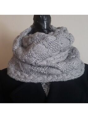 Gap Knit Cowl Scarf